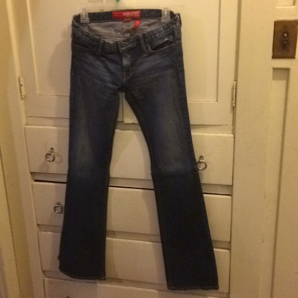 Guess stretch foxy flare sz 27 jeans